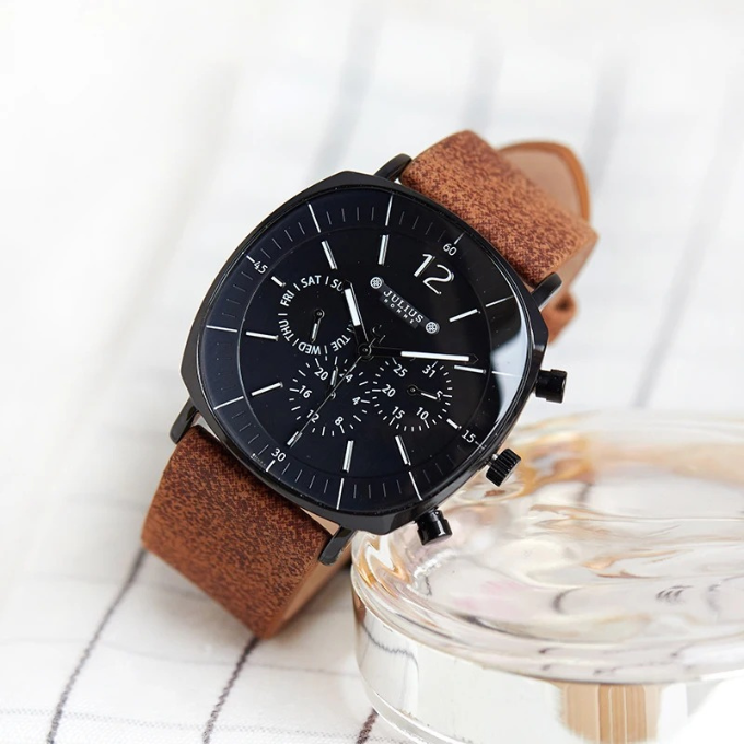 Elegant and modern Mason Edge watch