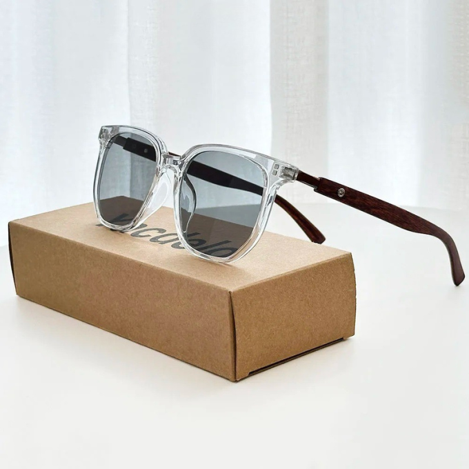 Crownwood stilfuld solbrille til ultimativ beskyttelse og mode