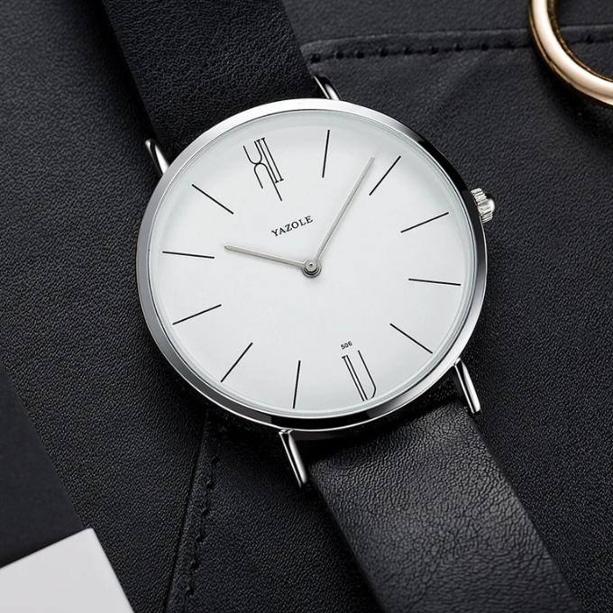 Luxury watch in cowhide leather from Sterling to ensure elegance and quality