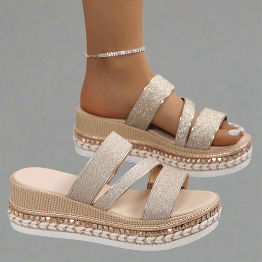 Helga | Comfortable wedge sandals in premium material