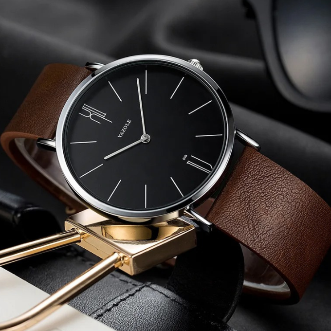 Luxury watch in cowhide leather from Sterling to ensure elegance and quality