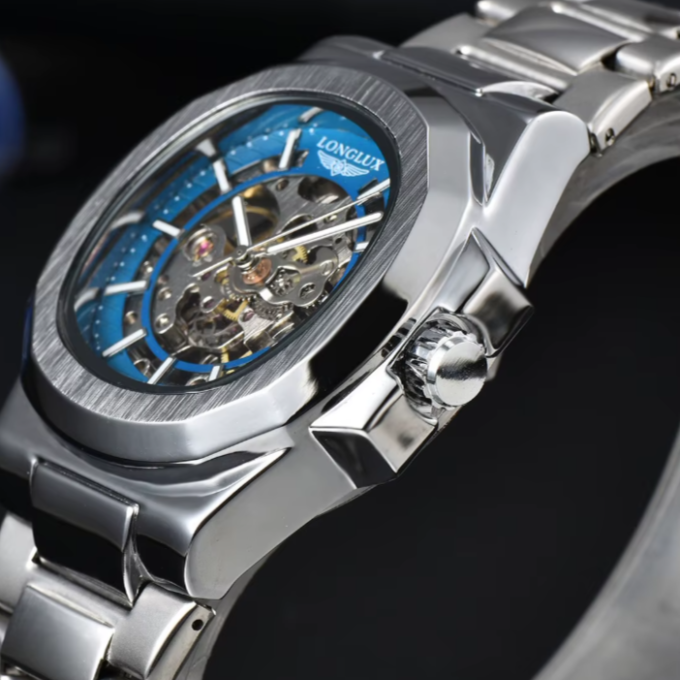 Carbonline Watch - Elegance and Precision on Your Wrist