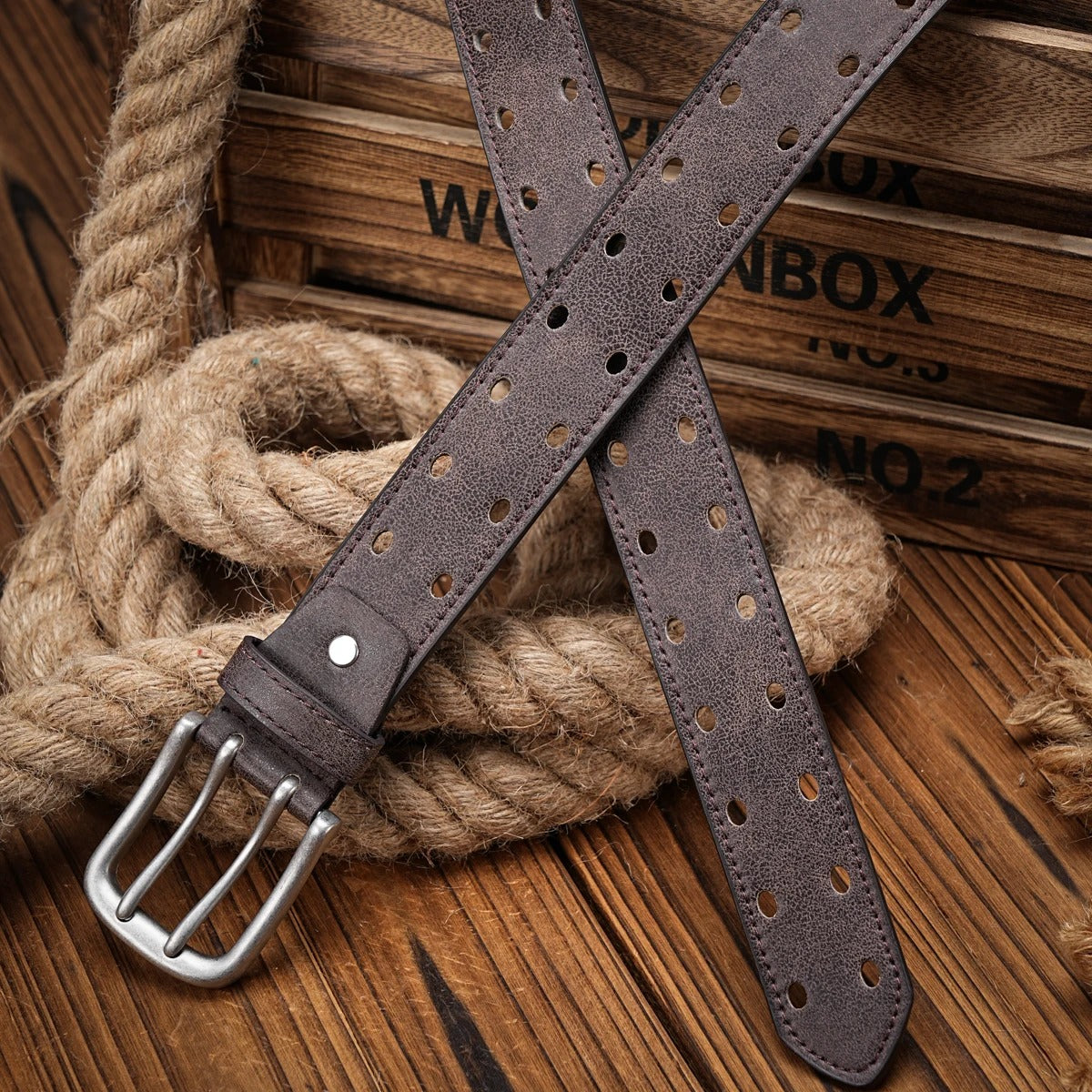 Elegant Dakota belt for a sophisticated style