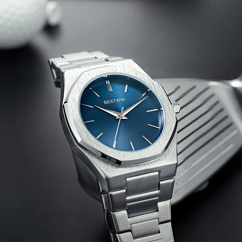 Grantworth Elegance: Luxury Wristwatch for style-conscious and demanding wearers