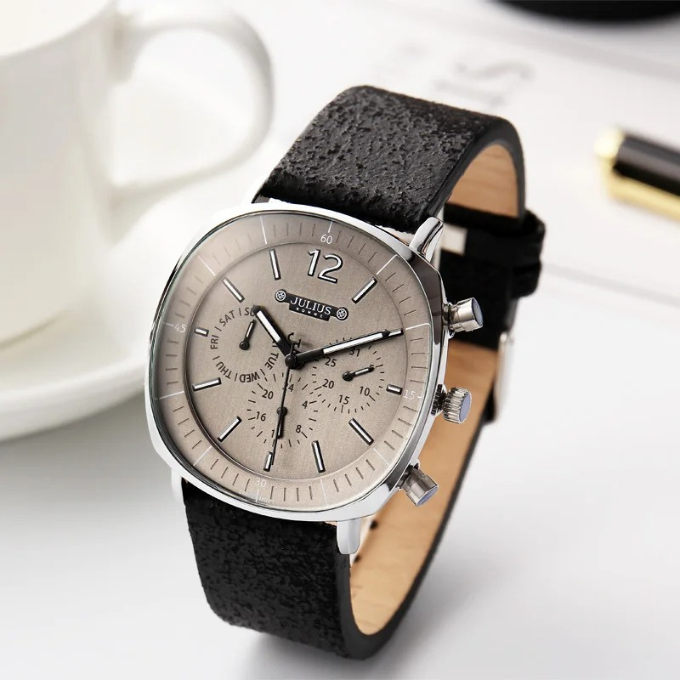 Elegant and modern Mason Edge watch