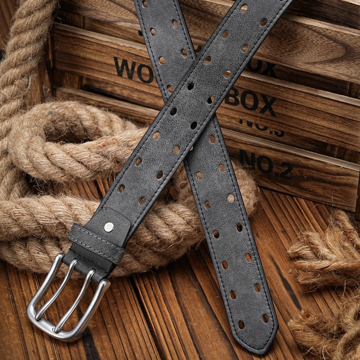 Elegant Dakota belt for a sophisticated style