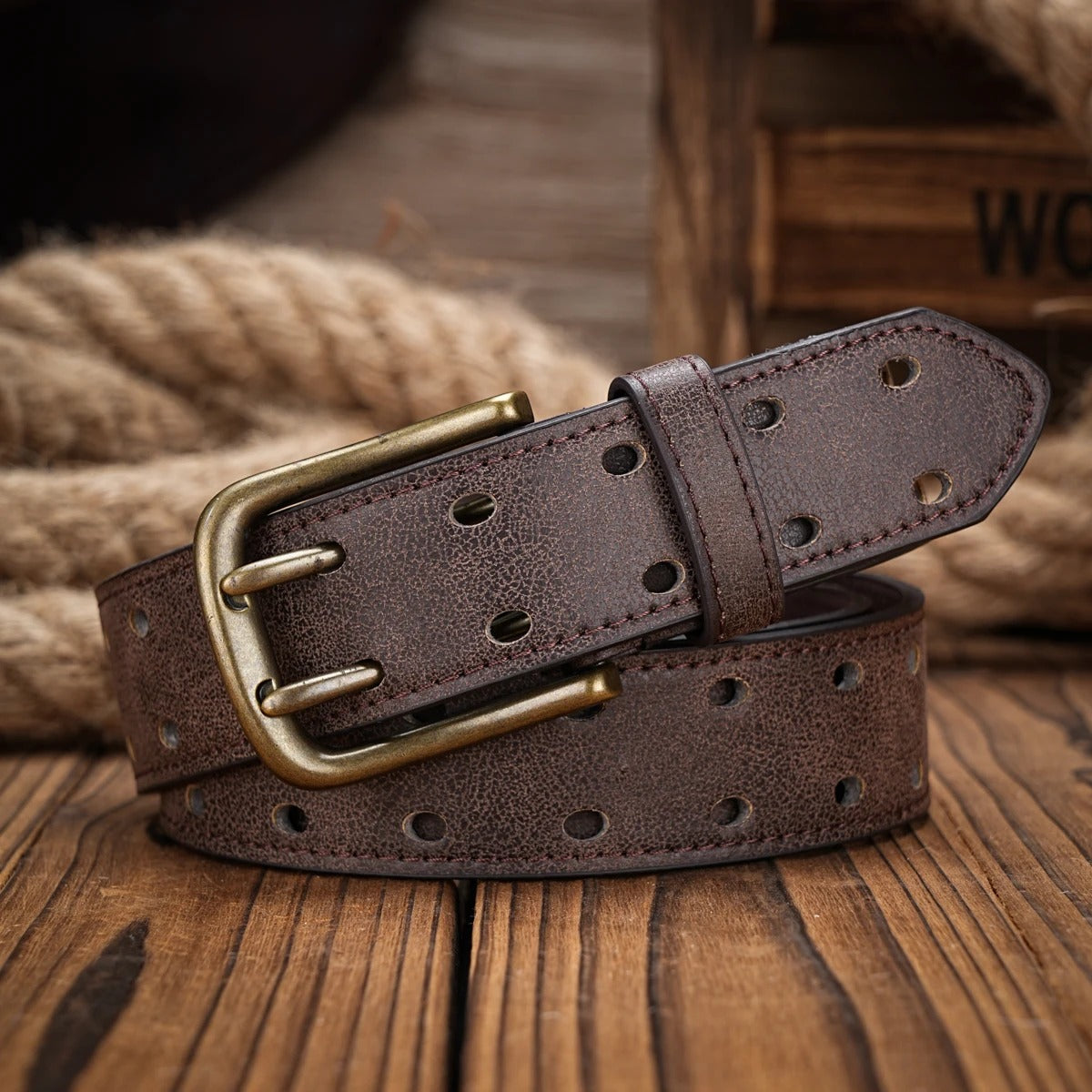 Elegant Dakota belt for a sophisticated style