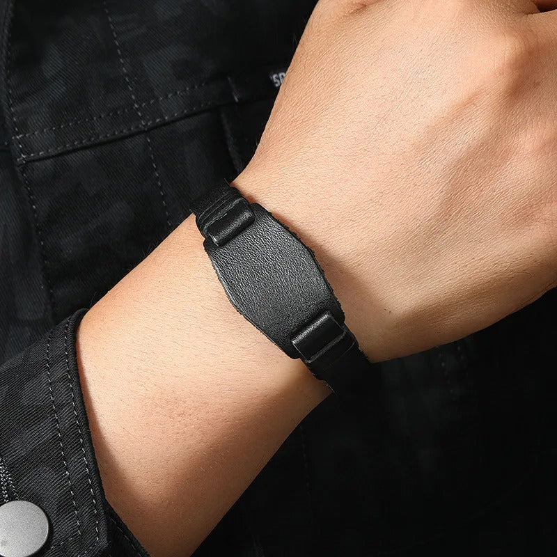 Ironhide leather case for rugged and elegant style