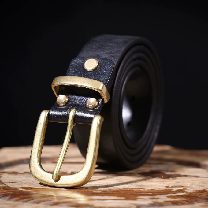 Harlan full grain leather belt for an elegant and durable look
