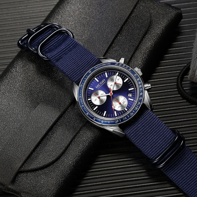 Wristwatches Altura Timepiece Elegance and Accuracy