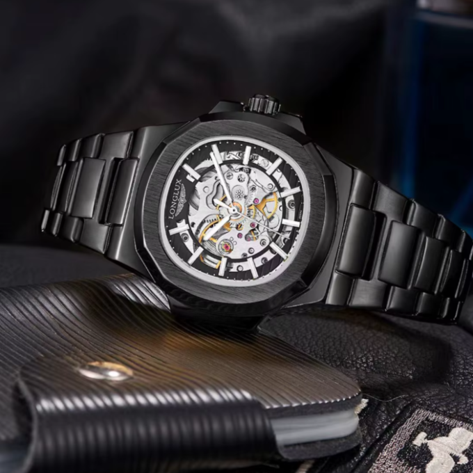 Carbonline Watch - Elegance and Precision on Your Wrist