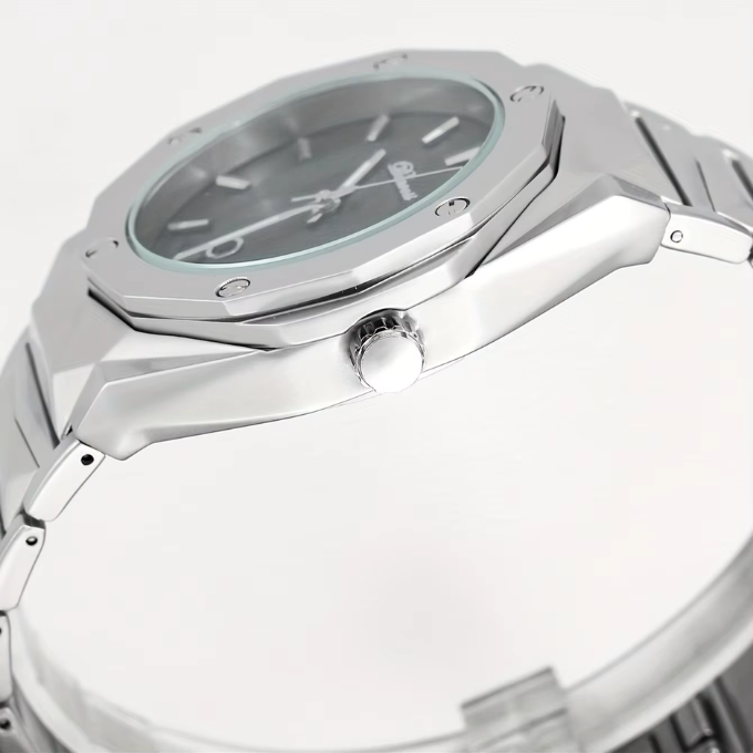 Brooks Valor Watch - Elegance and Performance on the Wrist