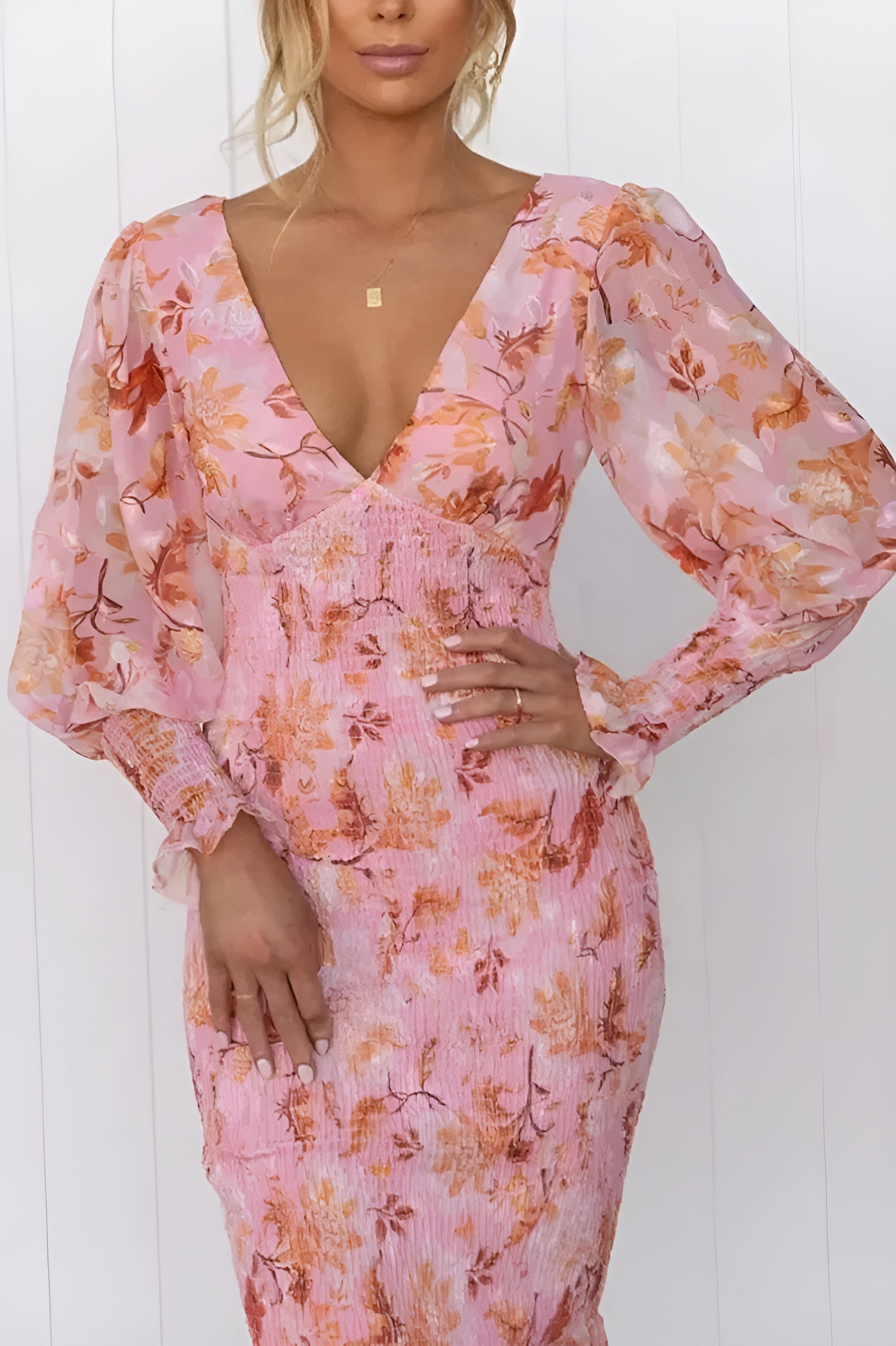 Ynne™ - Elegant blomsterkjole