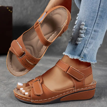 Tilde™ ortopædiske sandaler med kilehæl