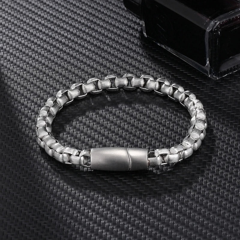 Men's chain and link bracelets Elegant and durable